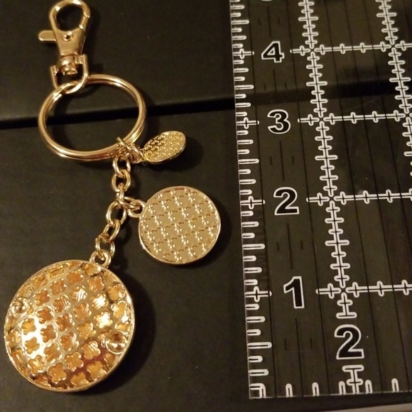 SET of 3 Keychains!! 😍😊 - Picture 8 of 9